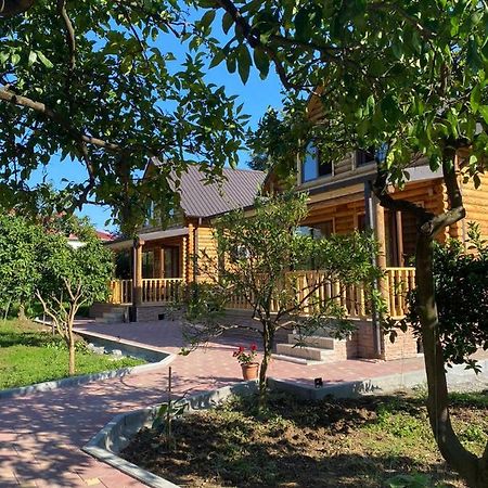 Guest House On Angisa Batumi Exterior foto